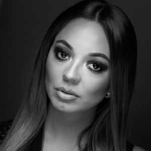 Meet your Posher, Carolina